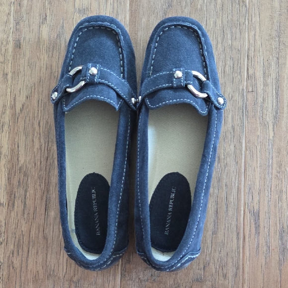 Banana Republic Shoes - Banana Republic Navy Suede Bit Loafers